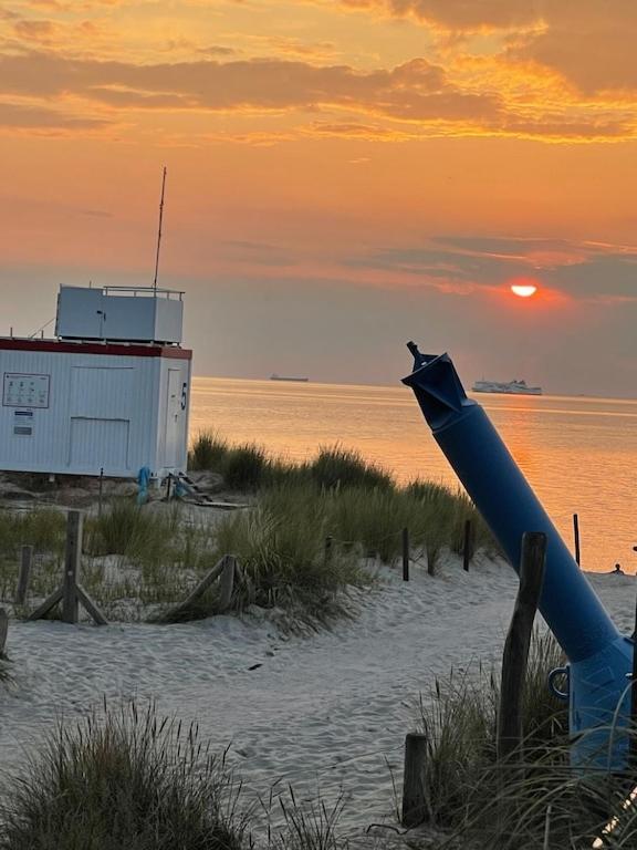 Exclusive Fewo In Warnemuende, 150M To The Beach, 2 Bathrooms, 2 Bedrooms, Sauna, Wifi And Much More. 罗斯托克 外观 照片