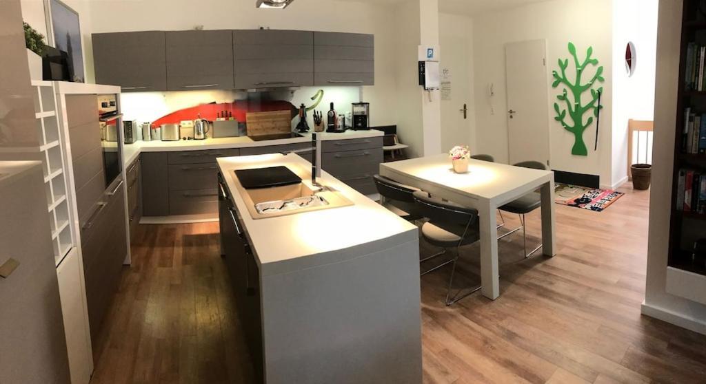 Exclusive Fewo In Warnemuende, 150M To The Beach, 2 Bathrooms, 2 Bedrooms, Sauna, Wifi And Much More. 罗斯托克 外观 照片