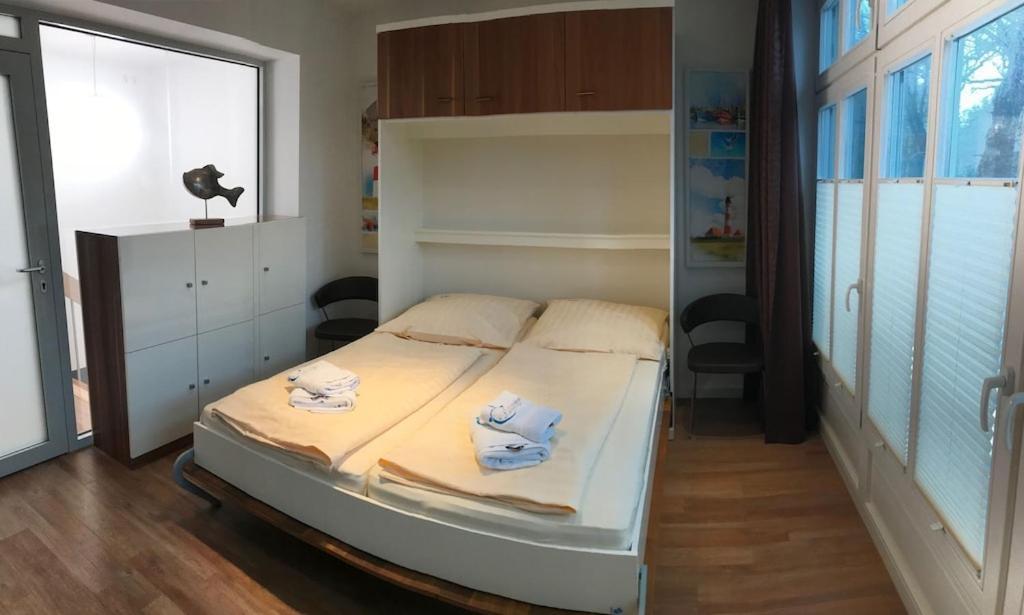 Exclusive Fewo In Warnemuende, 150M To The Beach, 2 Bathrooms, 2 Bedrooms, Sauna, Wifi And Much More. 罗斯托克 外观 照片